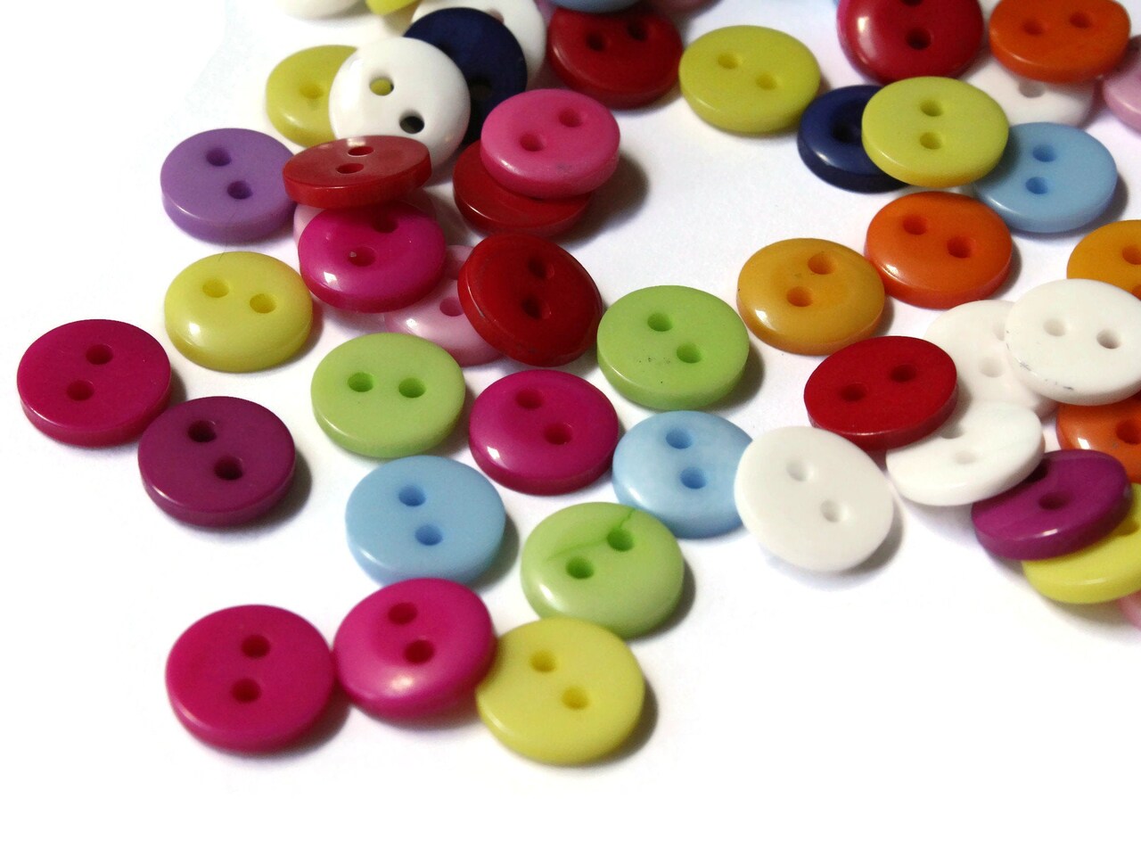 75 9mm Mixed Color Flat Round Buttons Plastic Two Hole Buttons